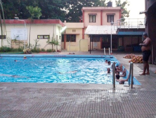 Swimming pool